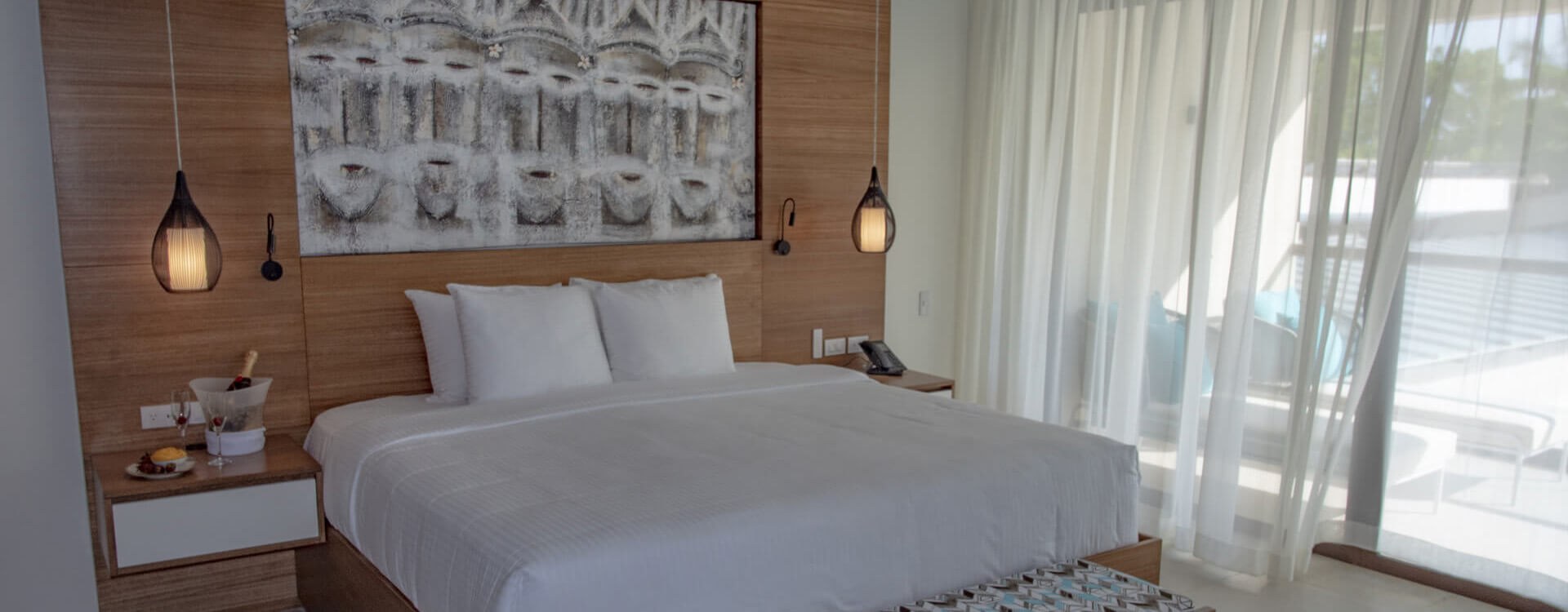 azura_suite1